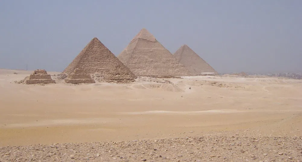 Египет информира Илон Мъск, че пирамидите не са дело на извънземни
