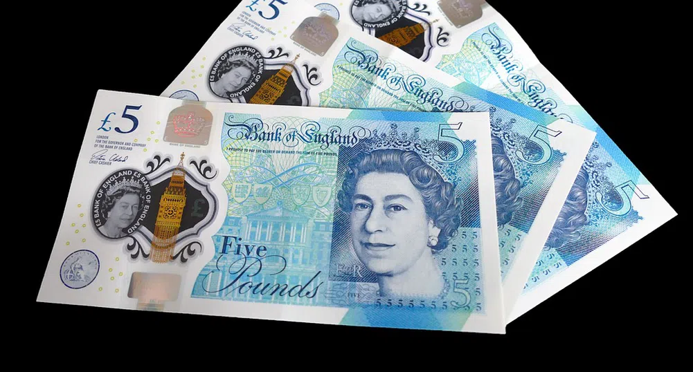 Животинската мазнина остава по банкнотите във Великобритания