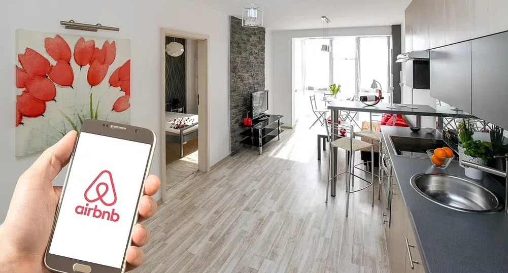 Airbnb и Booking ще споделят данни за нощувки и гости с Евростат