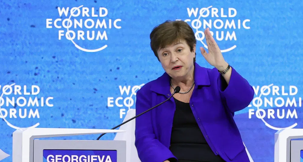 Кристалина Георгиева, МВФ: Не изхвърляйте доларите си все още