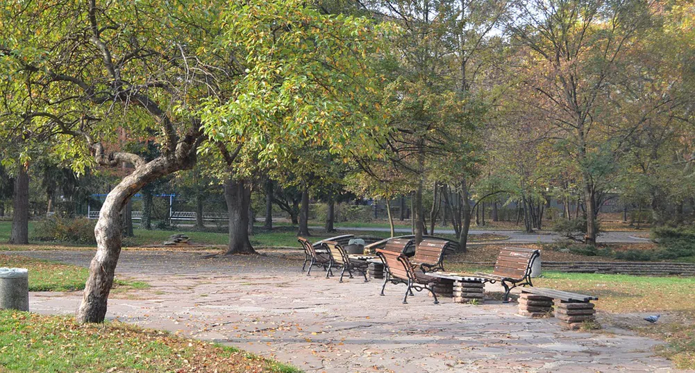 София прави квартали в казарми, Варна превръща горите в паркове