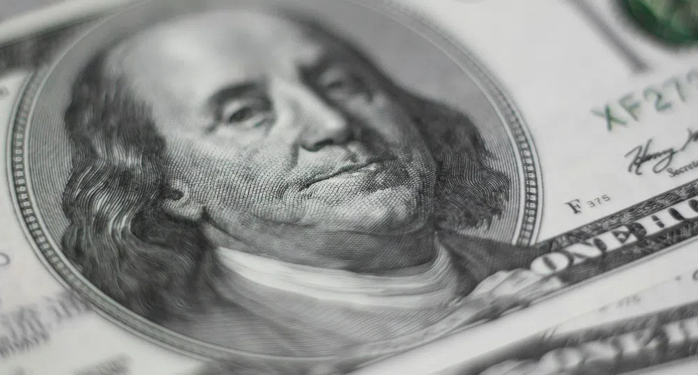 Задава ли се нов срив на щатския долар?