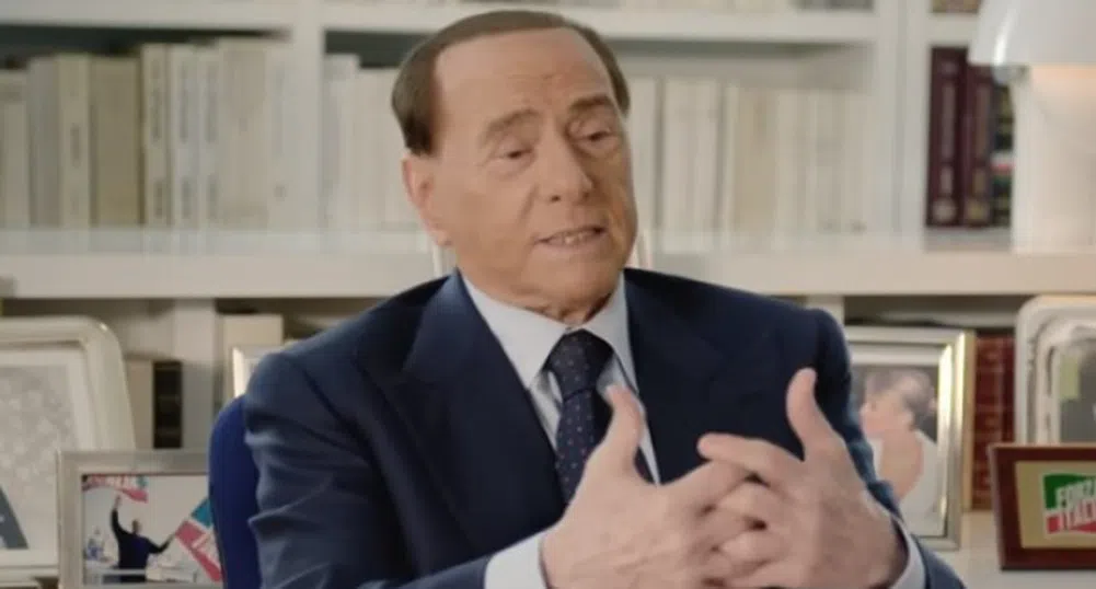 Семейството на Берлускони продаде дела си в Mediobanca