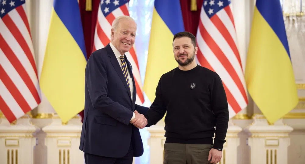 Байдън обяви нова военна помощ за Украйна при посещението си в Киев