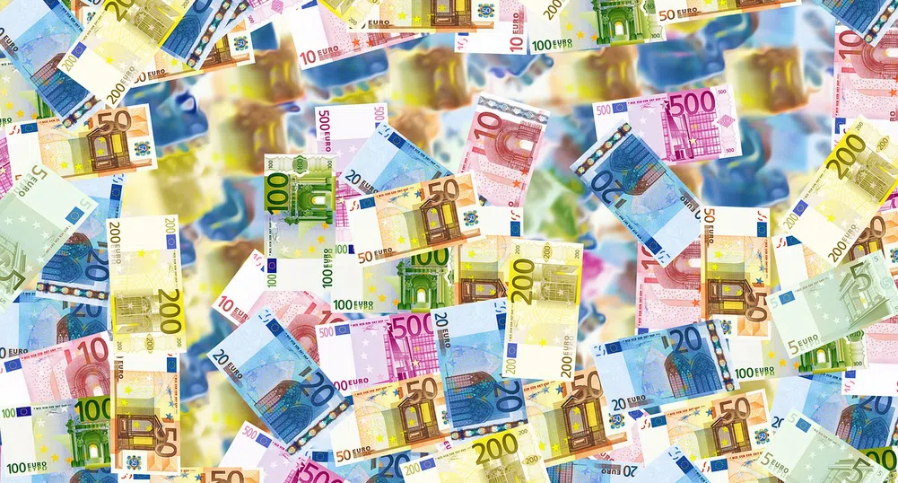 Близо 1.5 млрд. обърнати в евро само през последната седмица