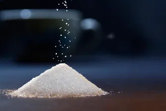 В Индия имат излишък от захар, насърчават индийците да ядат повече сладко