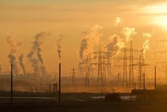 Китай спира фабрики за литий, алуминий и торове заради горещото време