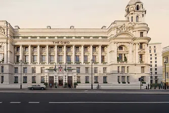 Да спиш в офиса на Бонд: Шпионски център в Лондон става луксозен хотел