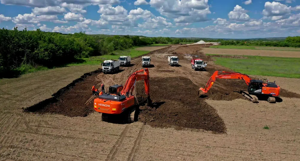 Автомагистрали посреща 2020 г. с двойно повече хора и нови машини