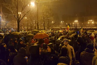 Десетки хиляди румънци: Стига корупция, искаме наказания
