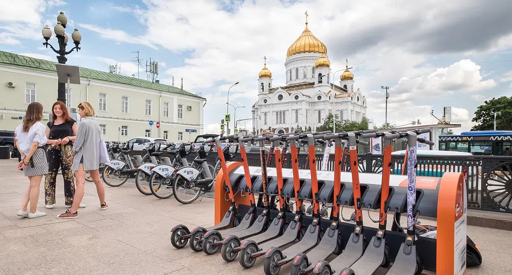 Книжка за мотопед и възрастово ограничение за ел. тротинетка