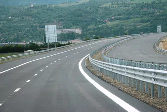 Пускат магистрала Струма след Благоевград (снимки)