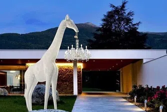 Лукс: Сложете в двора четириметров жираф за 40 000 долара