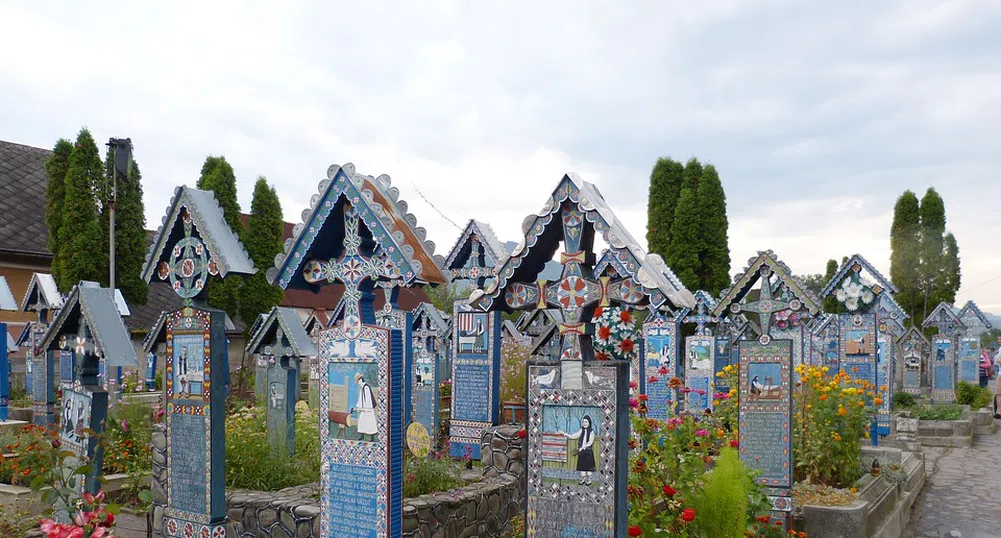 Как изглежда най-веселото гробище в света?