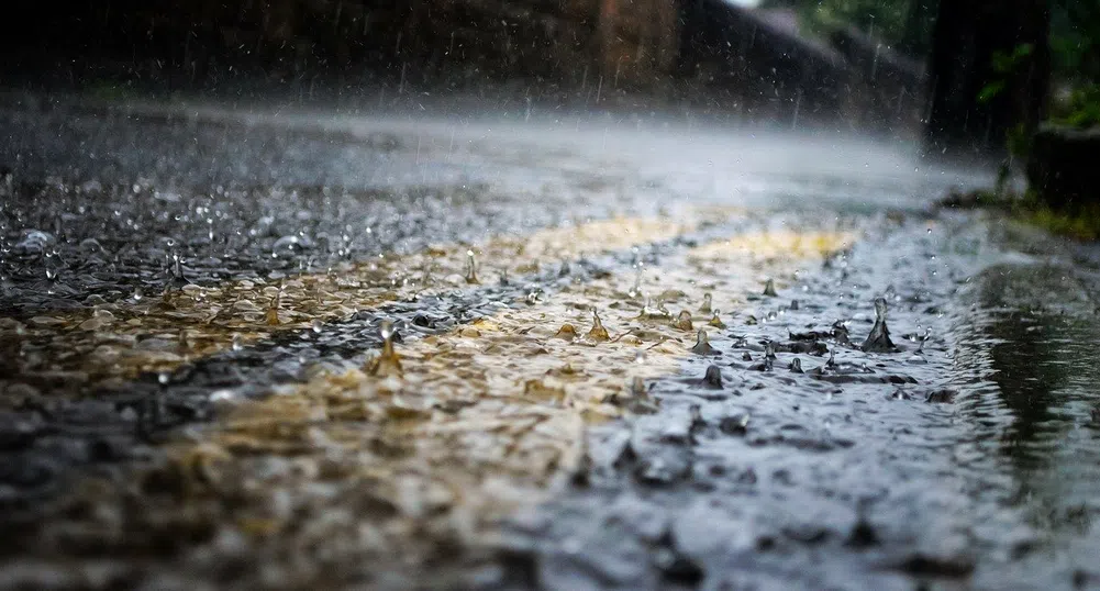 Жълт код за опасно време в половин България