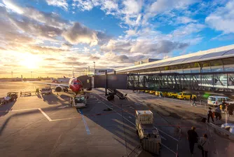 Най-голямото британско летище отваря терминал за пътници от рискови страни