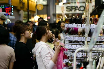 Защо Южна Корея бойкотира японските стоки?