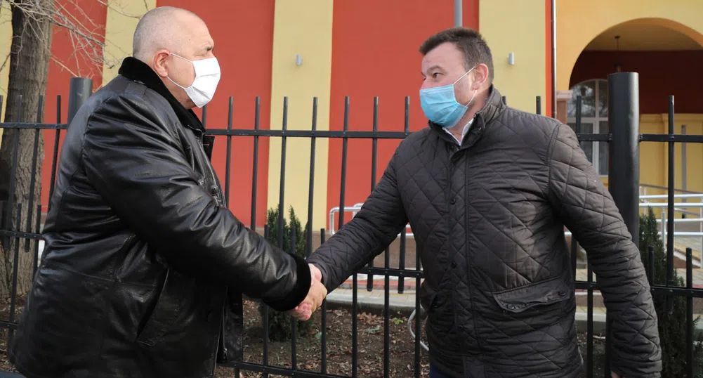 Борисов от Сливница: От 4 февруари се възобновяват и извънкласните дейности