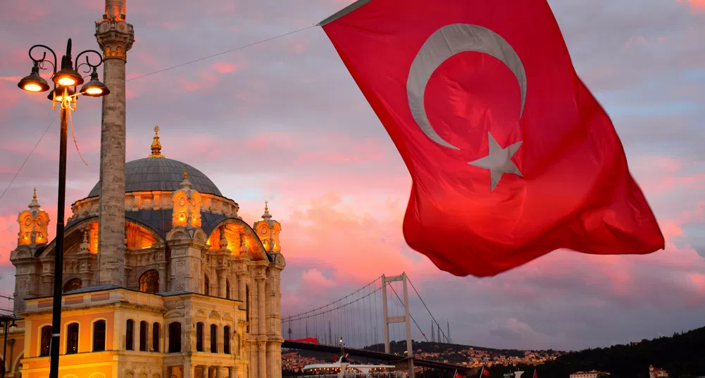 Турция изисква отрицателен PCR тест от всички пристигащи