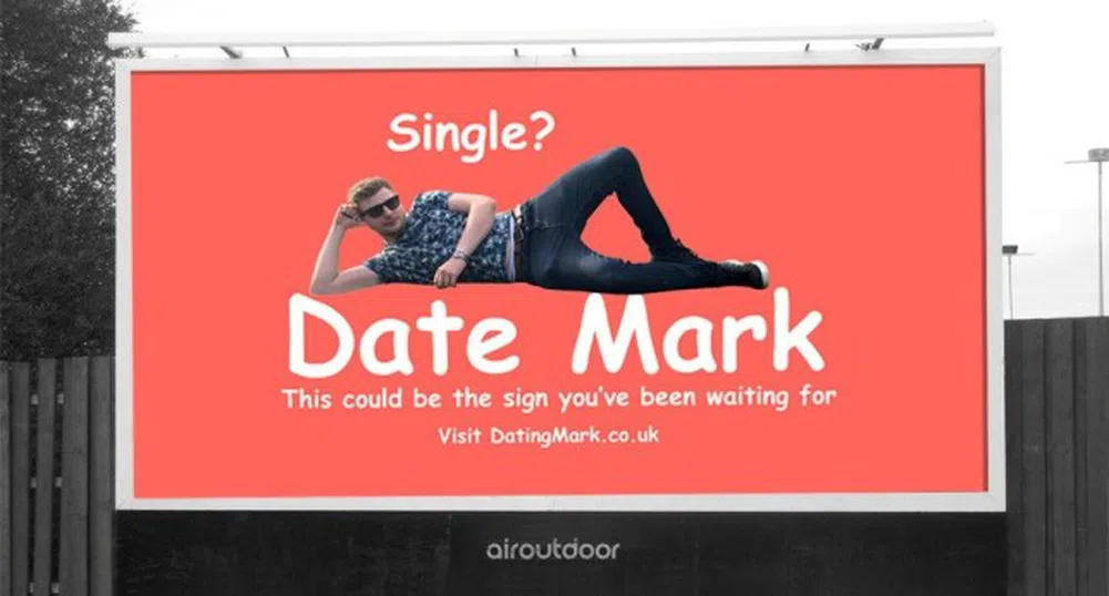 Мъж си търси приятелка с рекламен билборд