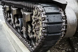 Новите танкове на Англия се оказаха с куп проблеми