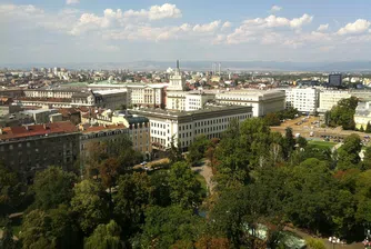 Отстраняват завирявания в София, част от Банкя е без ток