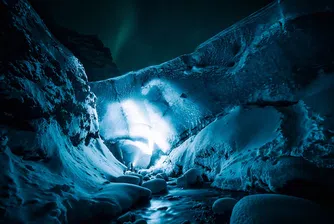 Ледените пещери, които никога не се топят