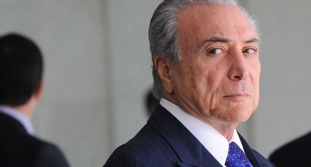 Бразилският президент напусна резиденцията си, имало духове
