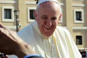 Папата пристигна в Гърция