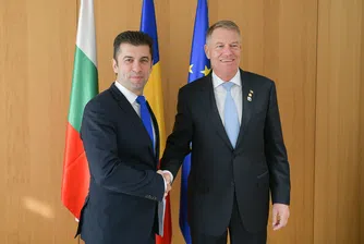 Премиерът Кирил Петков проведе среща с президента на Румъния Клаус Йоханис
