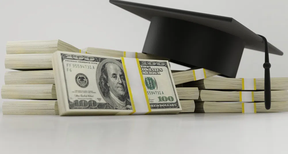 САЩ ще опростят студентски кредити за над 200 млрд. долара