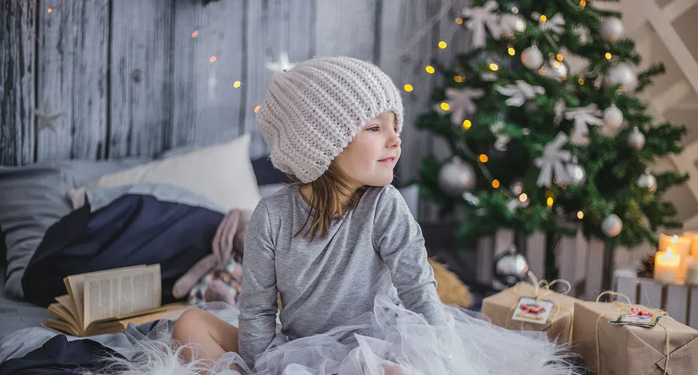 Какви подаръци получават децата по света за Коледа?