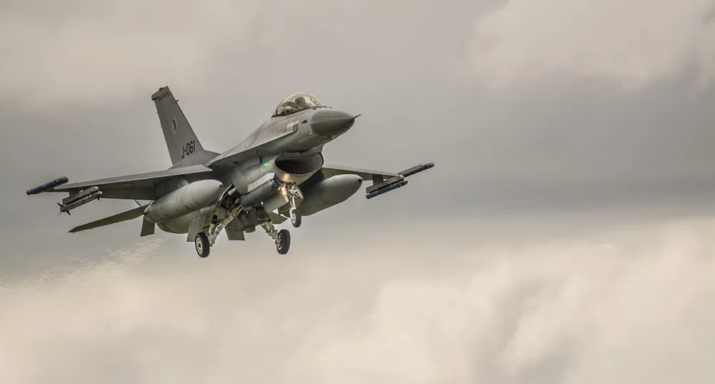 Правителството одобри доклада за сделката за изтребителите F-16