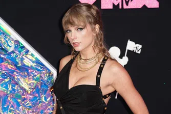 Тейлър Суифт триумфира на музикалните награди на MTV