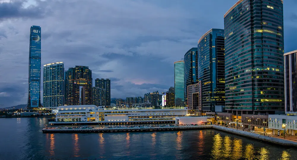 Продадоха небостъргач в Хонконг за 1.3 млрд. долара