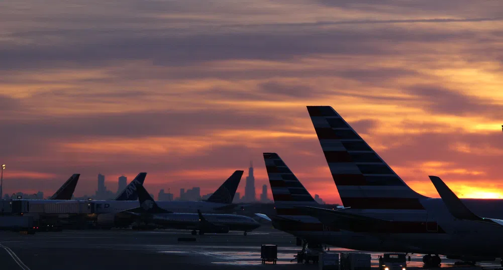 Авиокомпания предлага 180 000 долара бонуси на бъдещите си пилоти