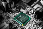 Intel се отказва от новия си графичен процесор за AI натоварвания