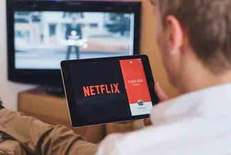 В ерата на фонова телевизия Netflix адаптира съдържанието си към втория екран