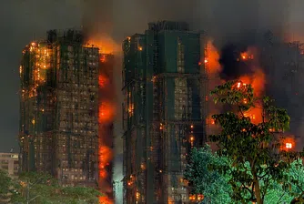 Десетки загинали при опустошителен пожар в жилищен комплекс в Хонконг. Кой е виновен?