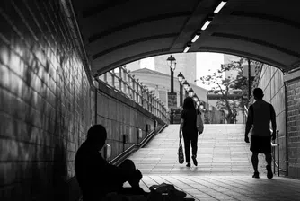 България е втора в ЕС по дял застрашени от бедност, които не могат да си позволят питателна храна