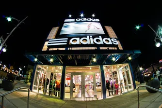 Adidas и Кание Уест си стиснаха ръцете извън съда след антисемитския скандал