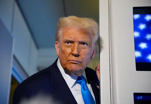 Тръмп подписа закон за разсекретяване на документите по случая Джефри Епстийн