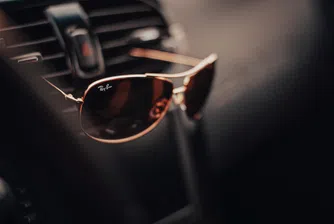 Американците обичат Ray-Ban, Polaroid и… Viagra. Но те са Made in Europe и вече ще им струват скъпо