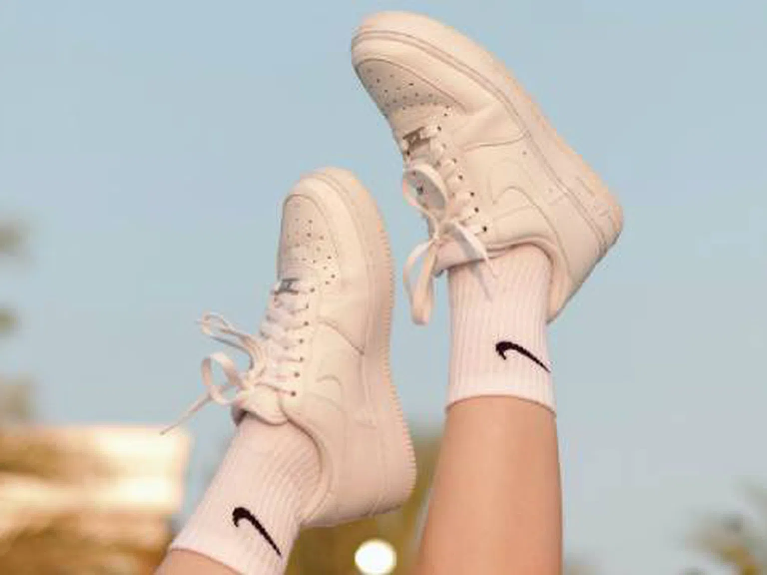 Nike - оригинален дизайн от премиум бранд. Вижте какъв модел обувки да изберете този сезон!