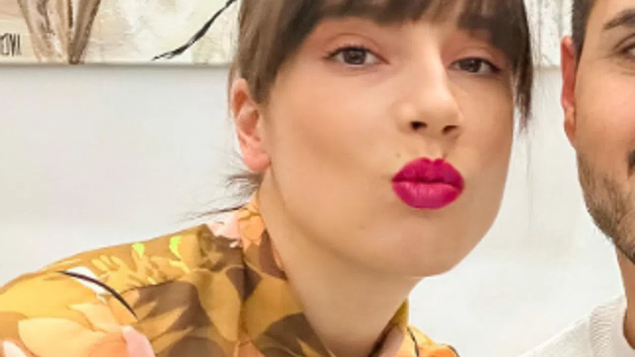Хубавата Елена отново разби Евгени на пух и прах Звезди - woman.bg