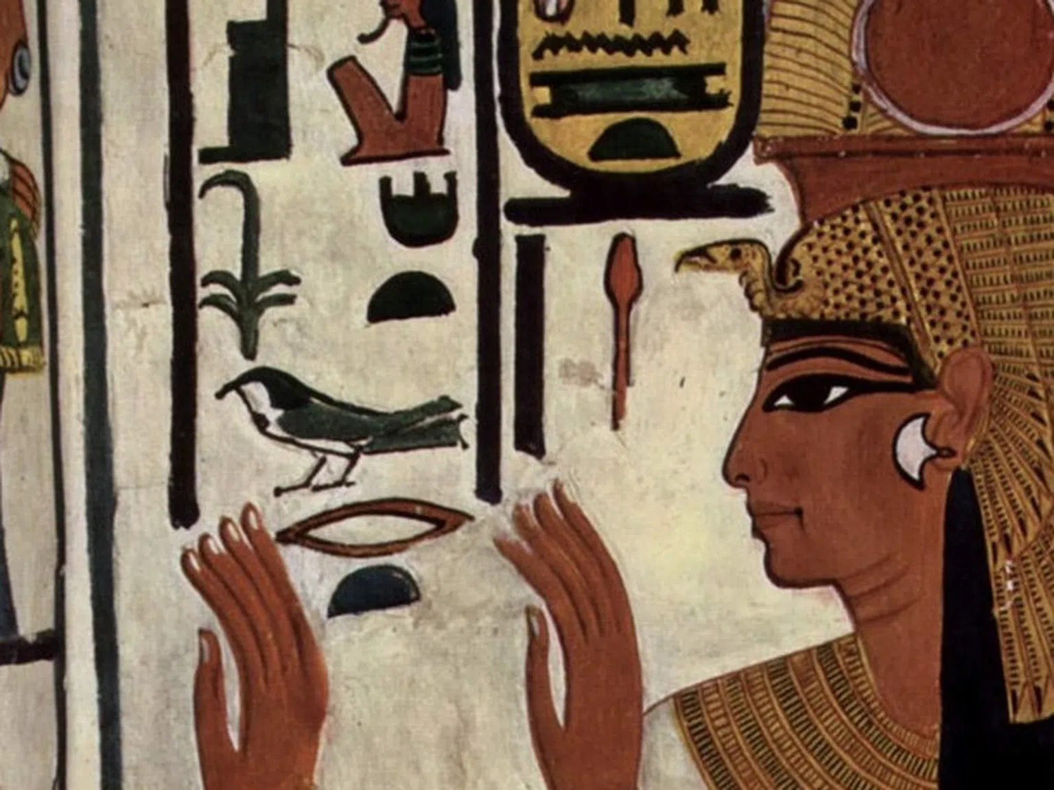 Интуитивна, справедлива, интелигентна: Какъв тип жена си според египетския хороскоп