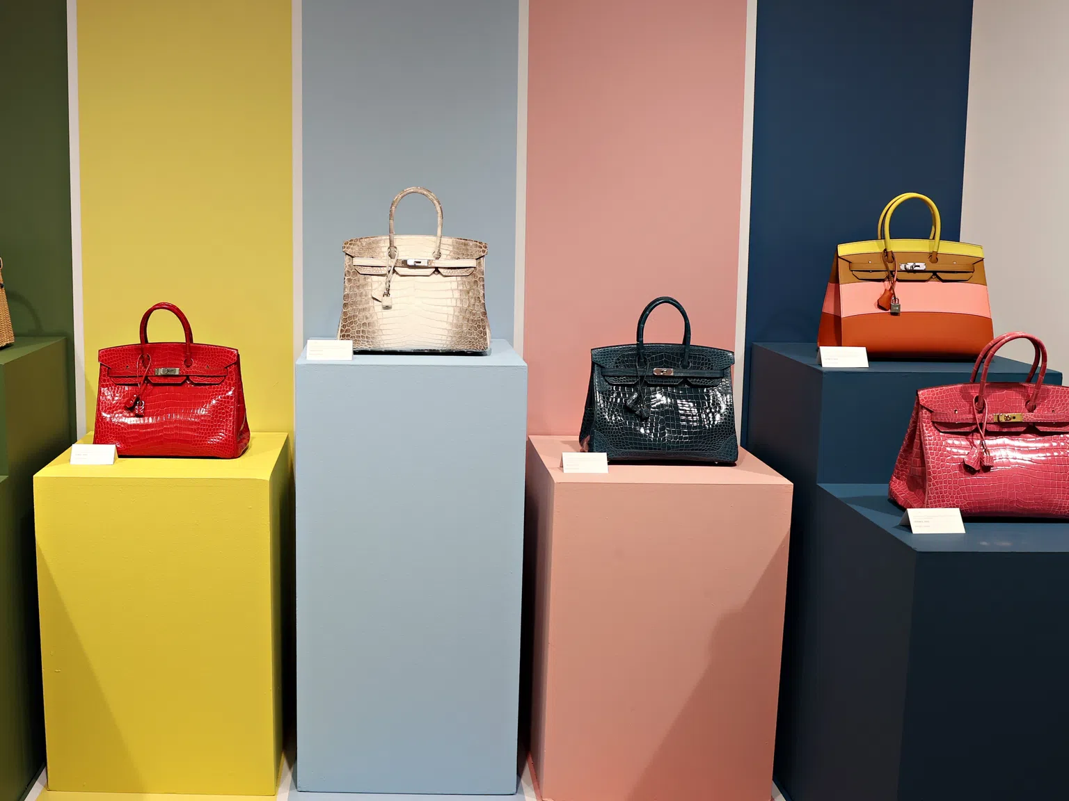Вечно стилни: 7 дизайнерски чанти, които винаги ще са на мода