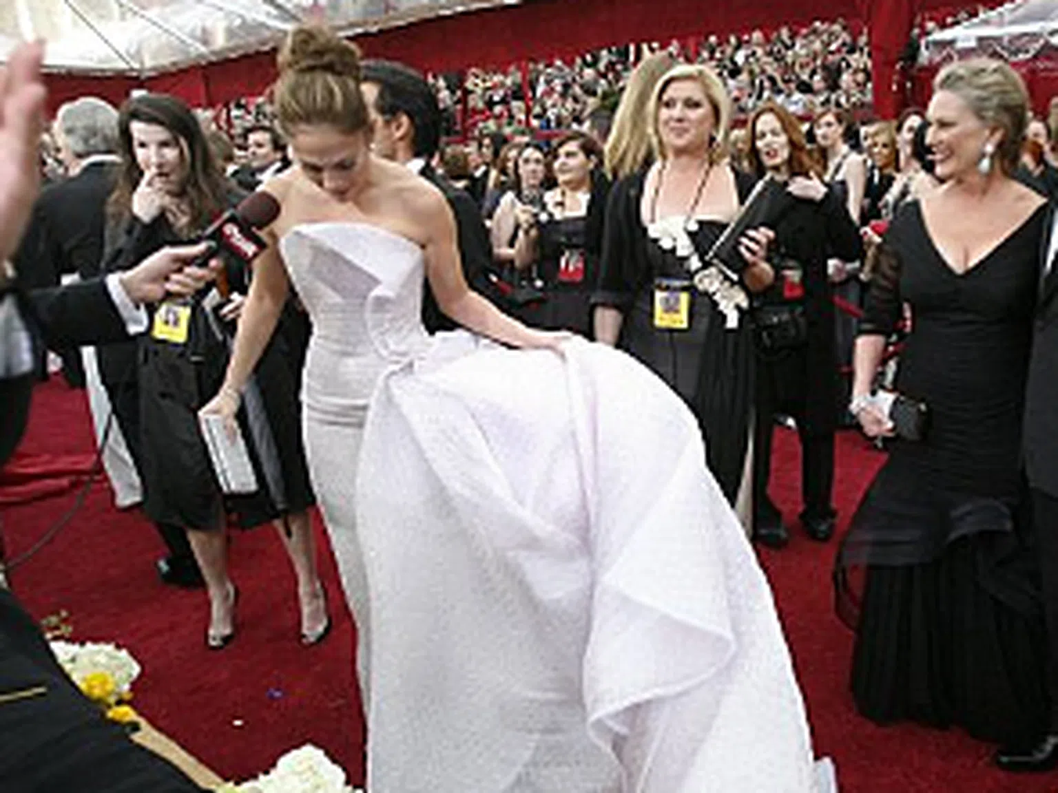 За Оскарите, роклите и изненадите