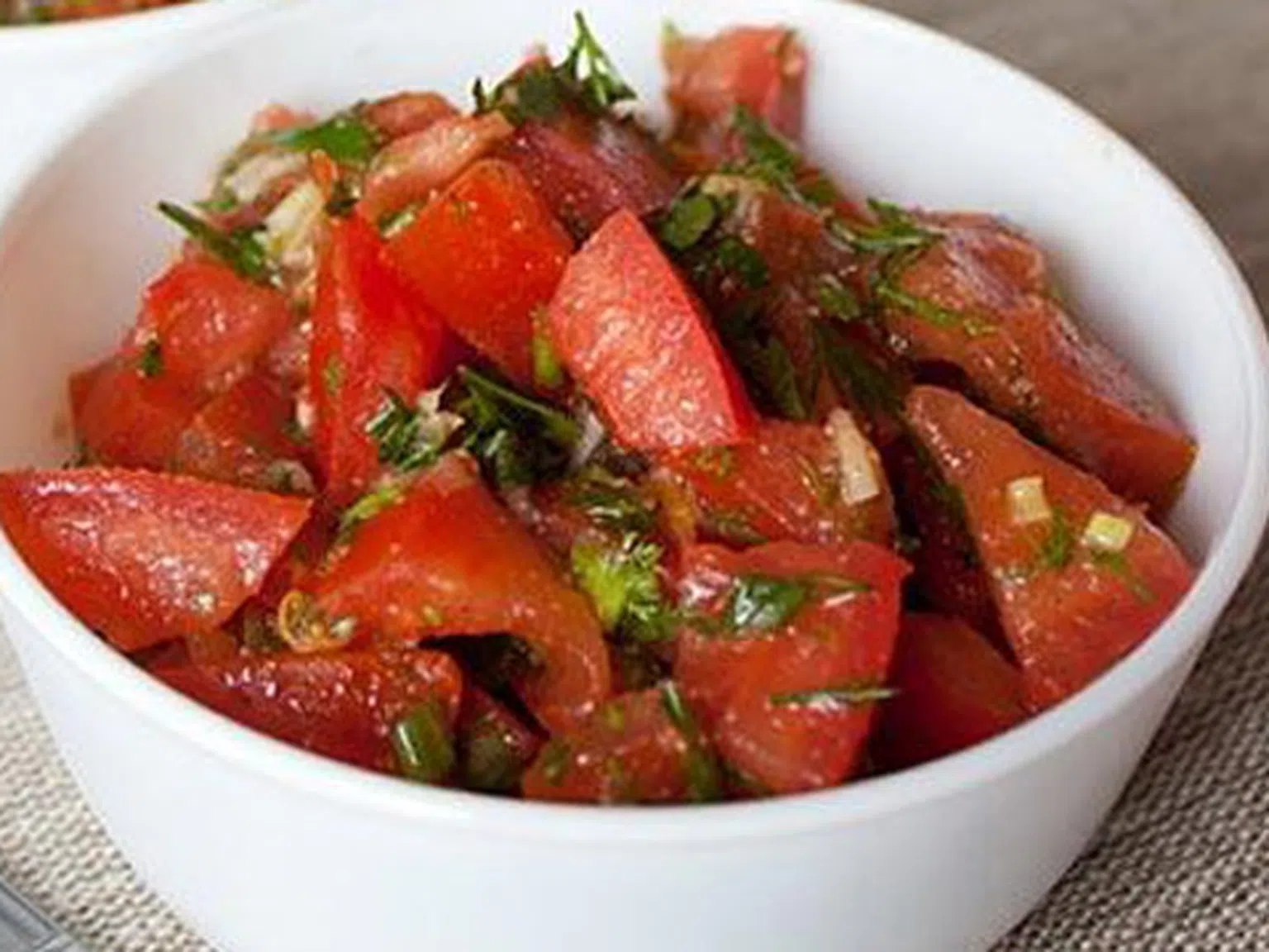 Мароканска доматена салата