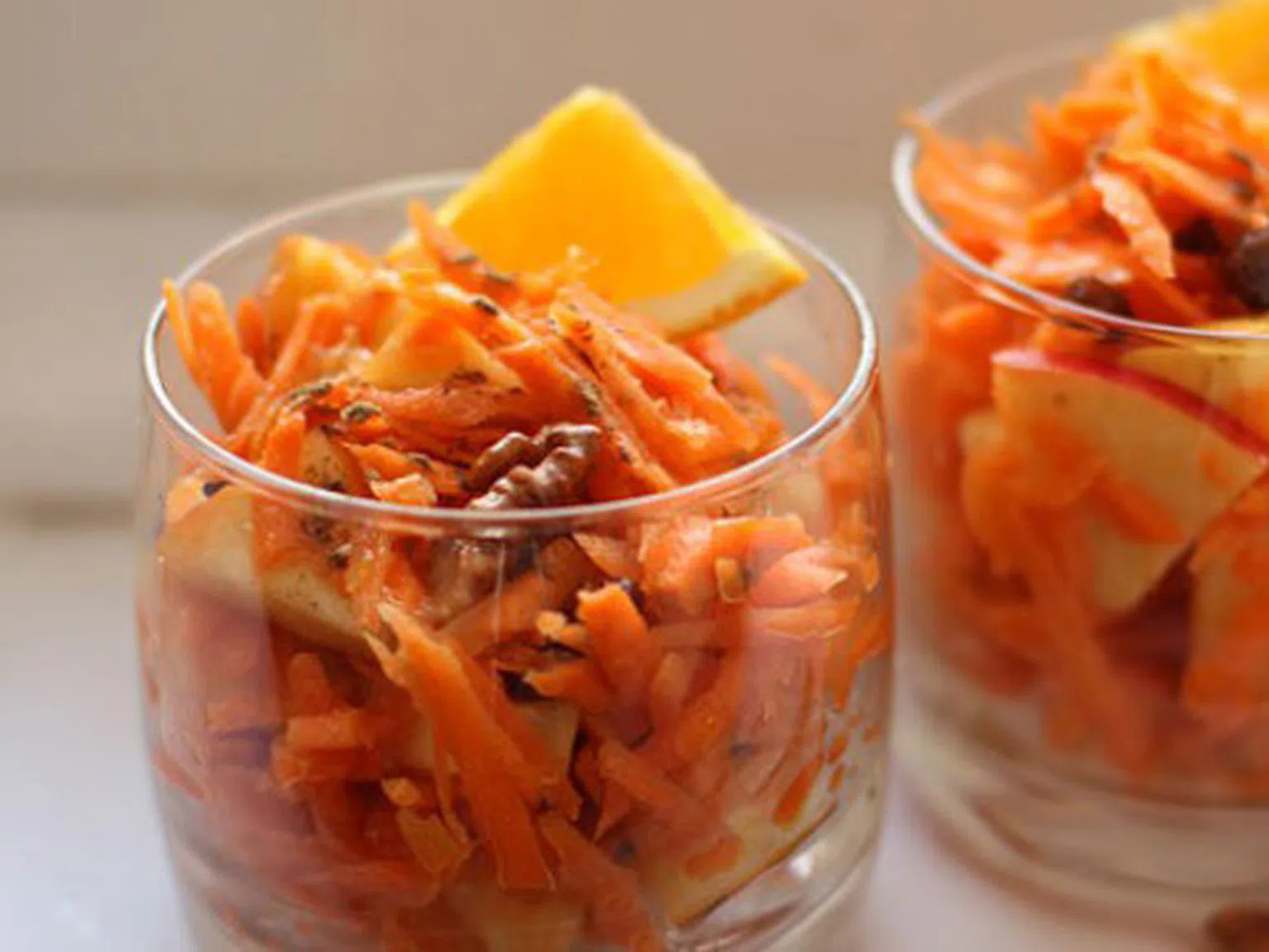 Сладка салата от моркови